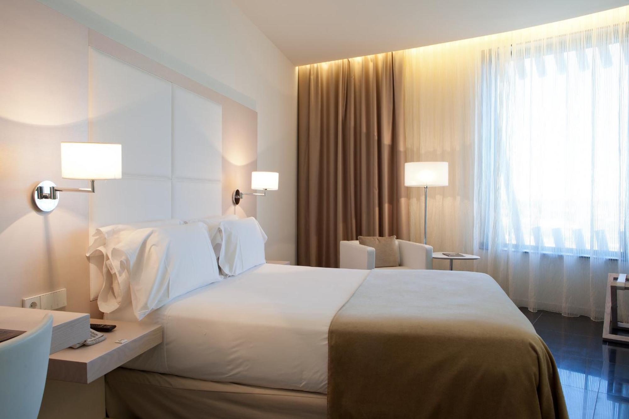 Hotel Porta Fira 4* Sup Л'Успіталет-да-Любрагат Екстер'єр фото
